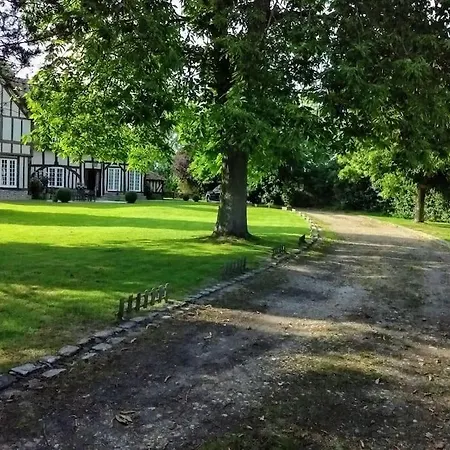 Holiday home Belle Demeure Normande Dans Son Ecrin De Verdure. *
