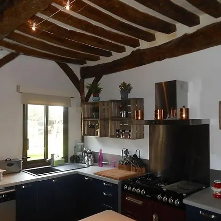 Belle Demeure Normande Dans Son Ecrin De Verdure. Holiday home *