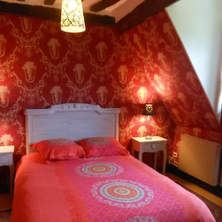 Belle Demeure Normande Dans Son Ecrin De Verdure. Holiday home